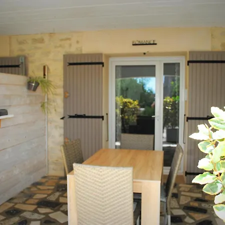 Terre De Bacchus Bed & Breakfast Vacqueyras Exterior photo